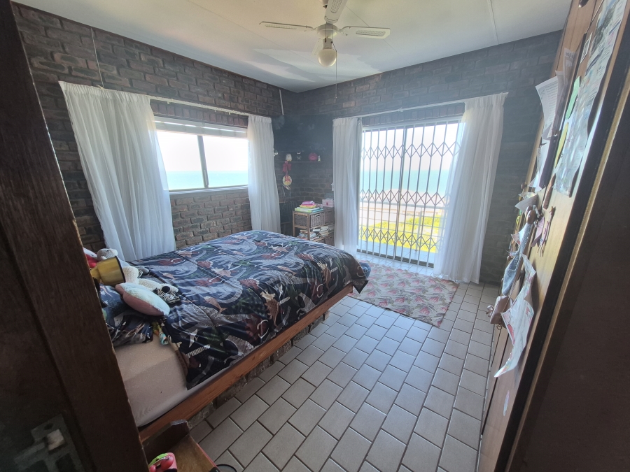 5 Bedroom Property for Sale in Dana Bay Western Cape